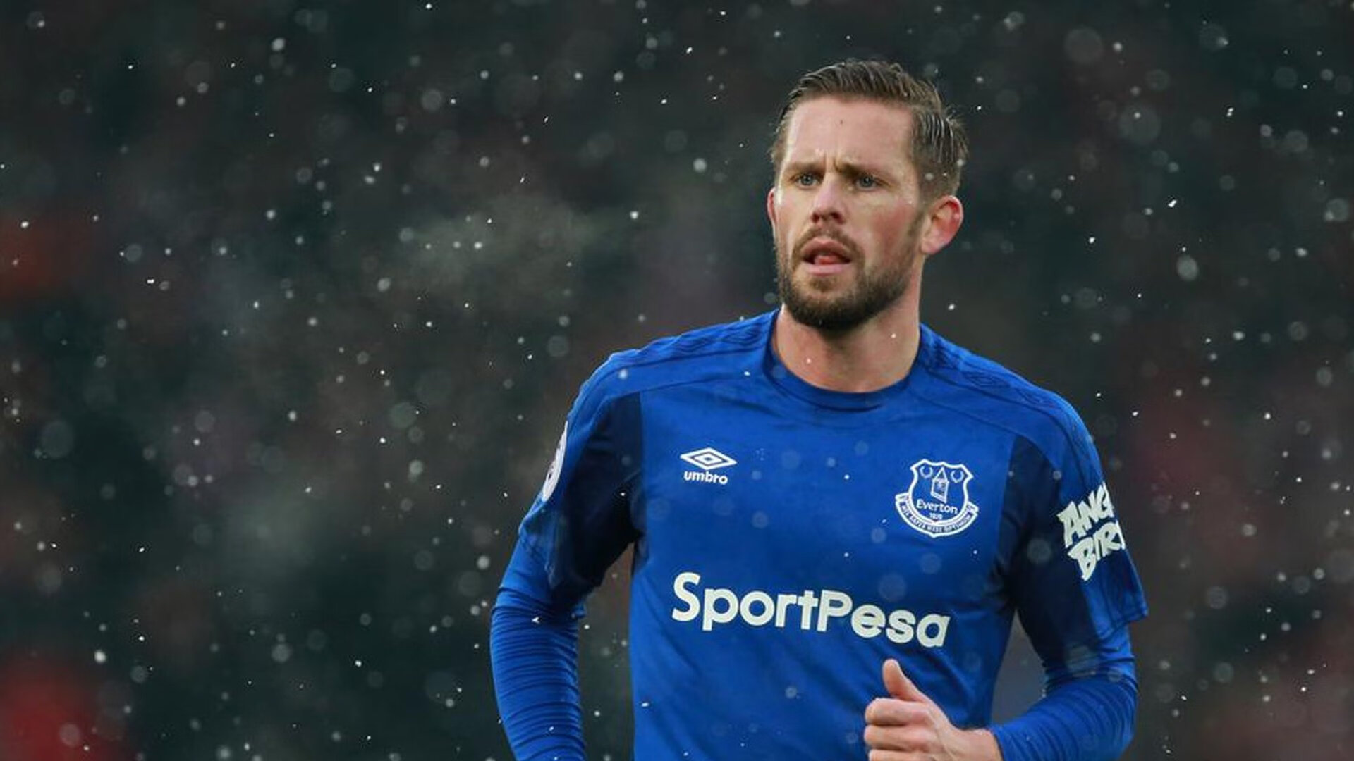 球员是否应协助联盟推动平权教育,球员就应该在