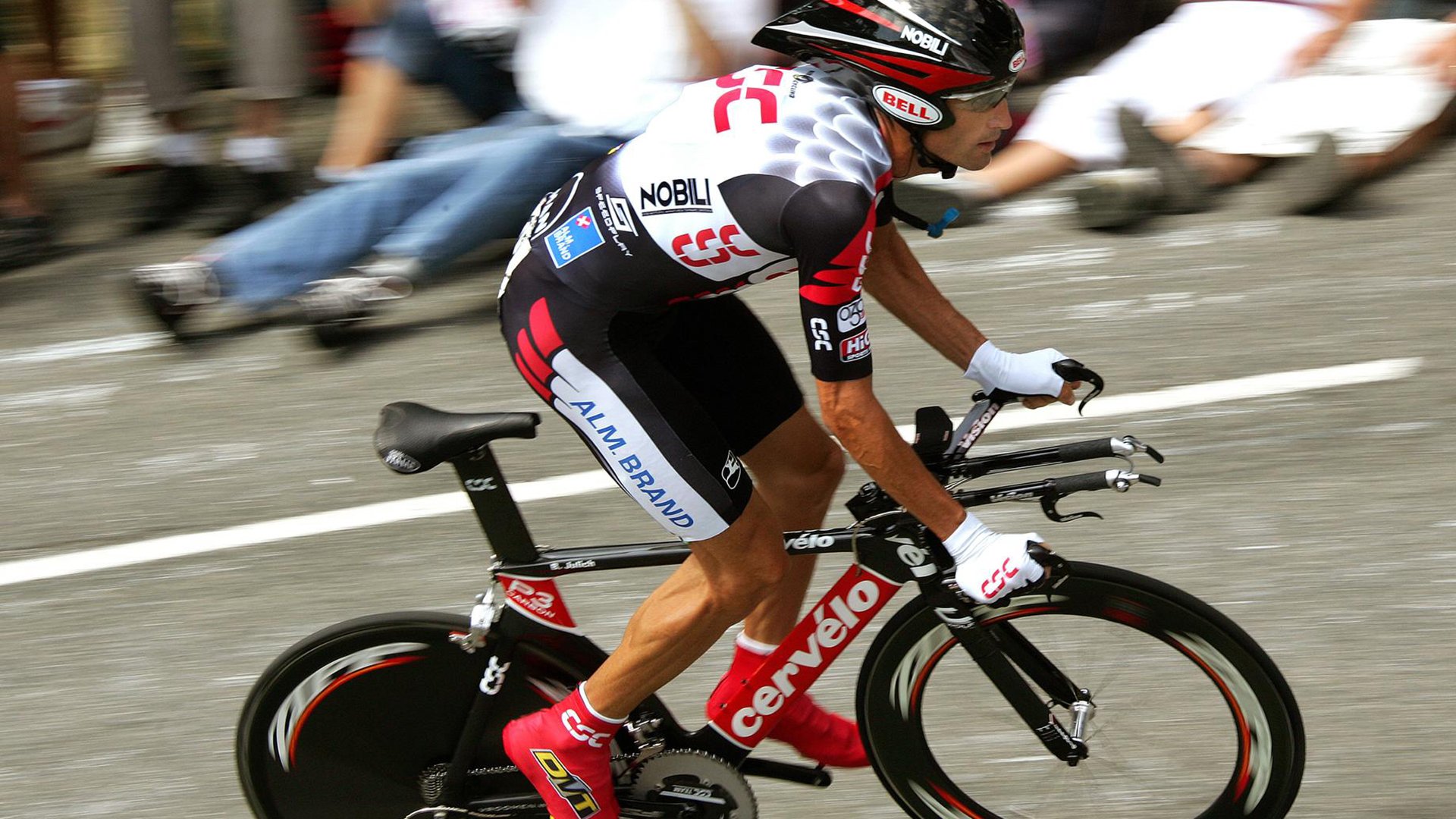 利物浦后防再遭考验，中场核心伤缺影响巨大，利物浦引进中后卫